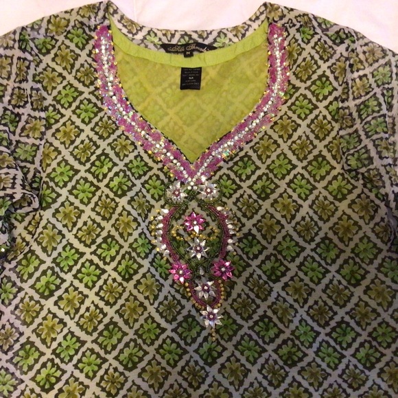 Beaded Blouse made in India - Picture 2 of 6